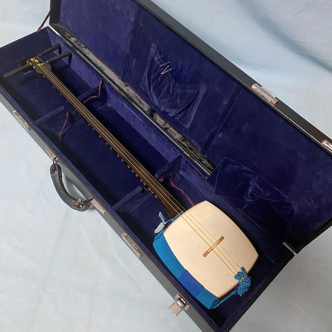 三味線　細棹　両面皮破れ無しハードケース付