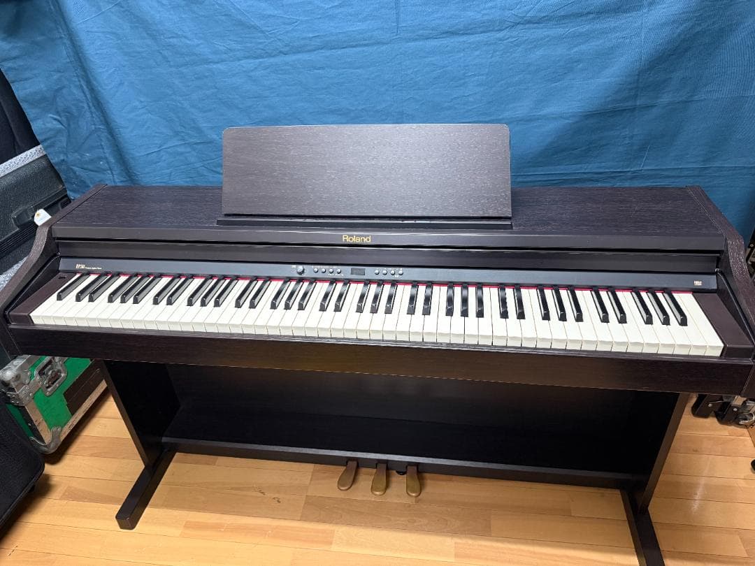 ローランド 電子ピアノ RP301-RW 埼玉県草加市手渡しのみ Roland×島村楽器】 極上のコンサート・グランドピアノのような