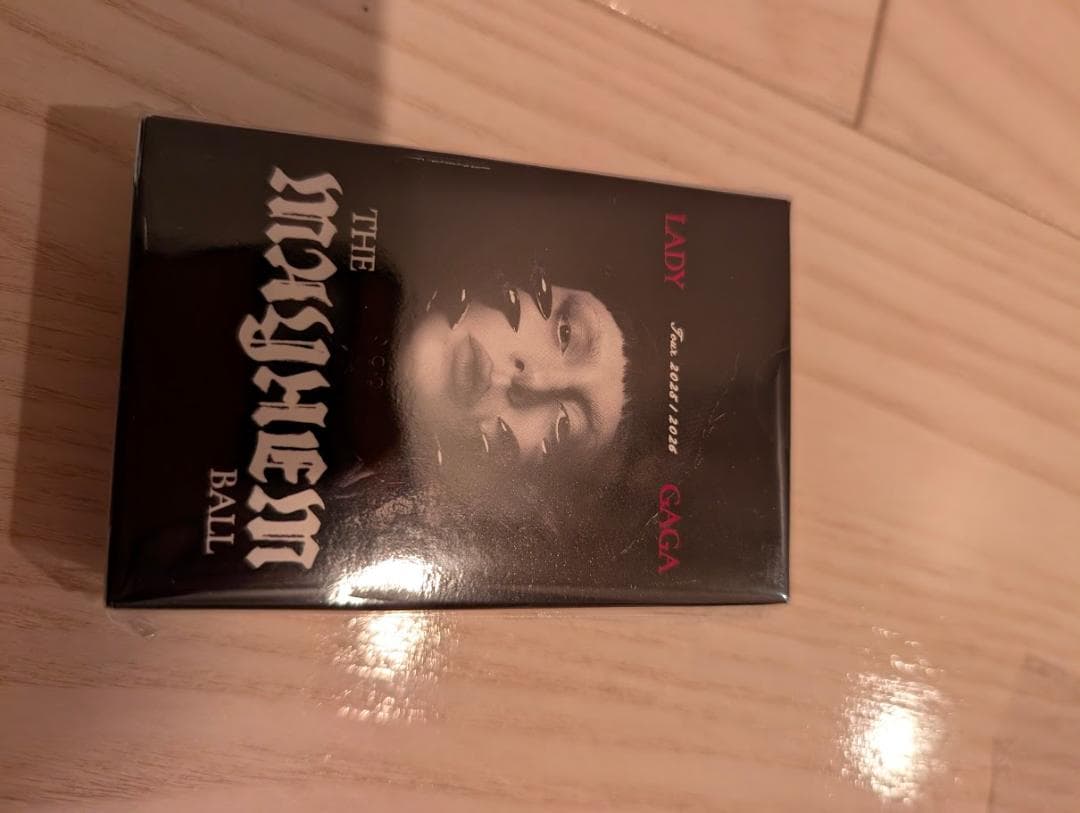 新品Lady Gaga VIP Gold Merch セット 2026レディガガ - メルカリ