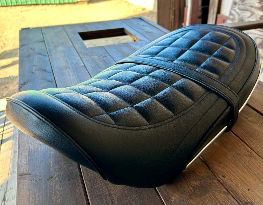 ホンダダックス　シート