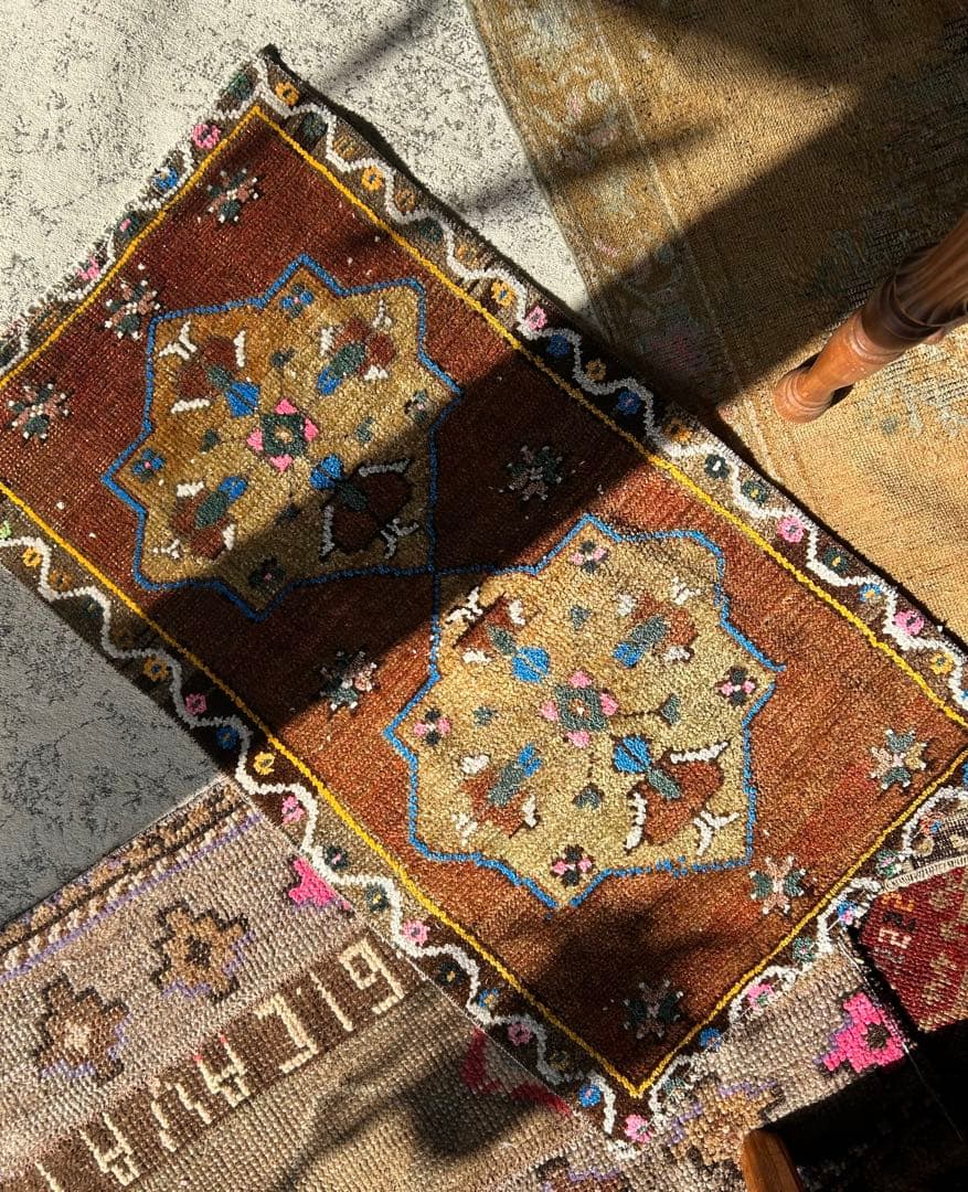 レア柄　トルコ　ヴィンテージ　ラグ　トルコラグ　ウール　モコモコ