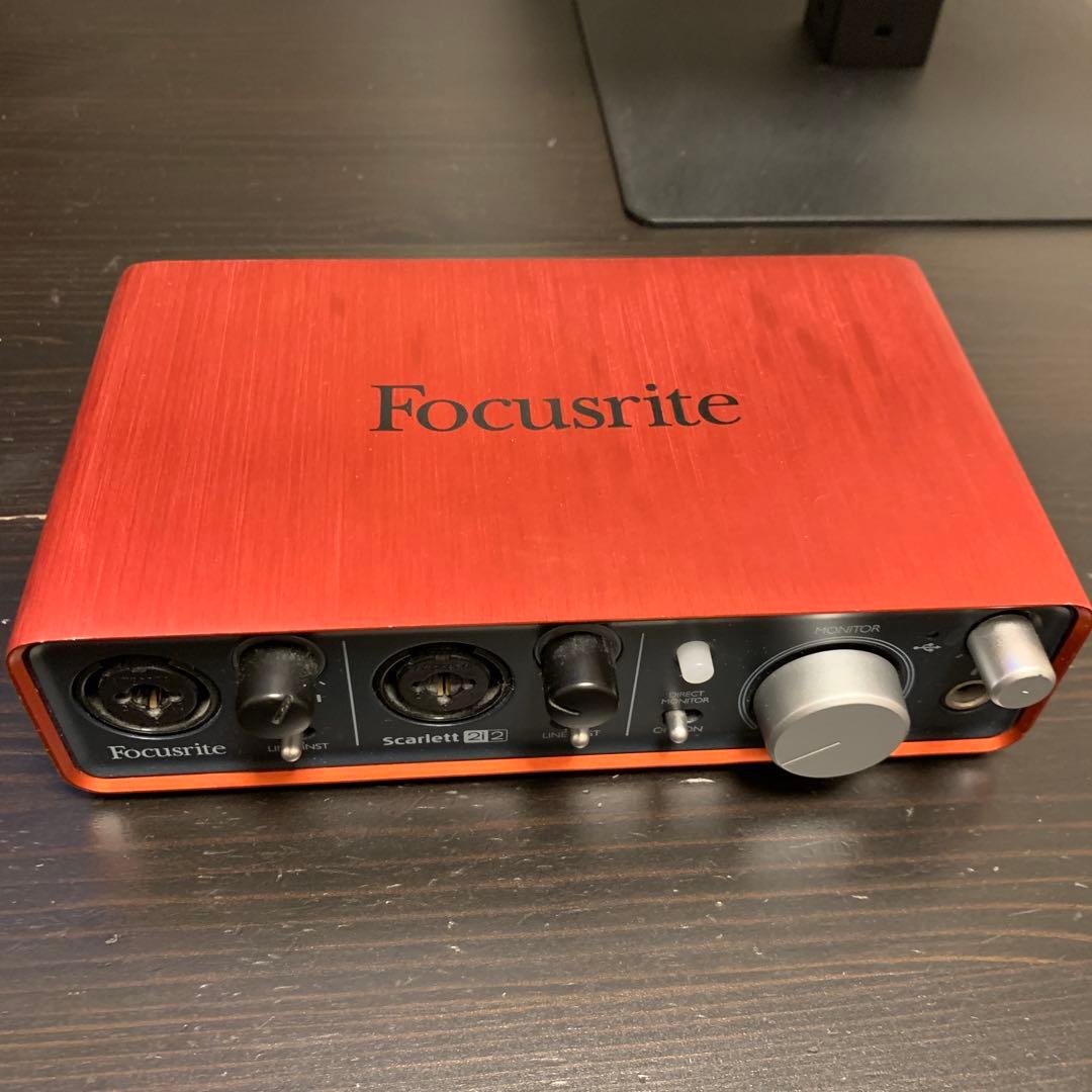 Focusrite Scarlett 2i2 1st gen ケーブル付き