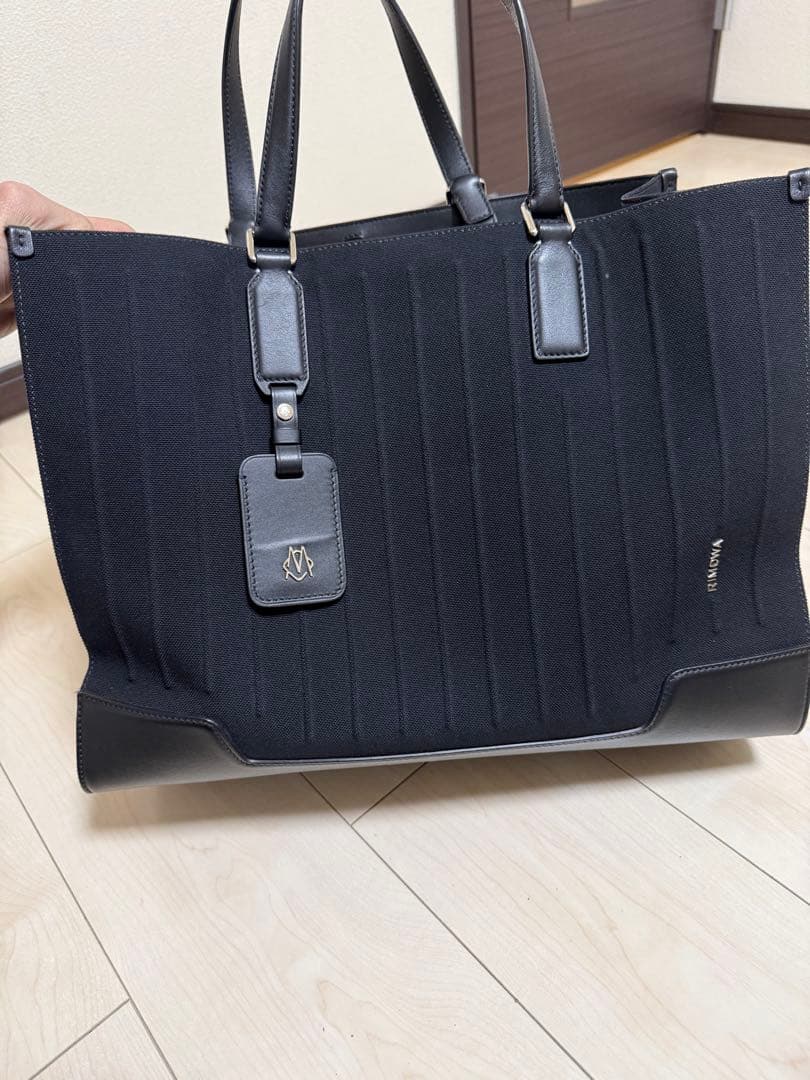 リモワトートバック　定価23万円