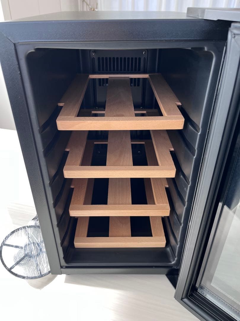 ワインセラー／8本収納／BWC-008P／ブラック／日本メーカー製ペルチェ採用