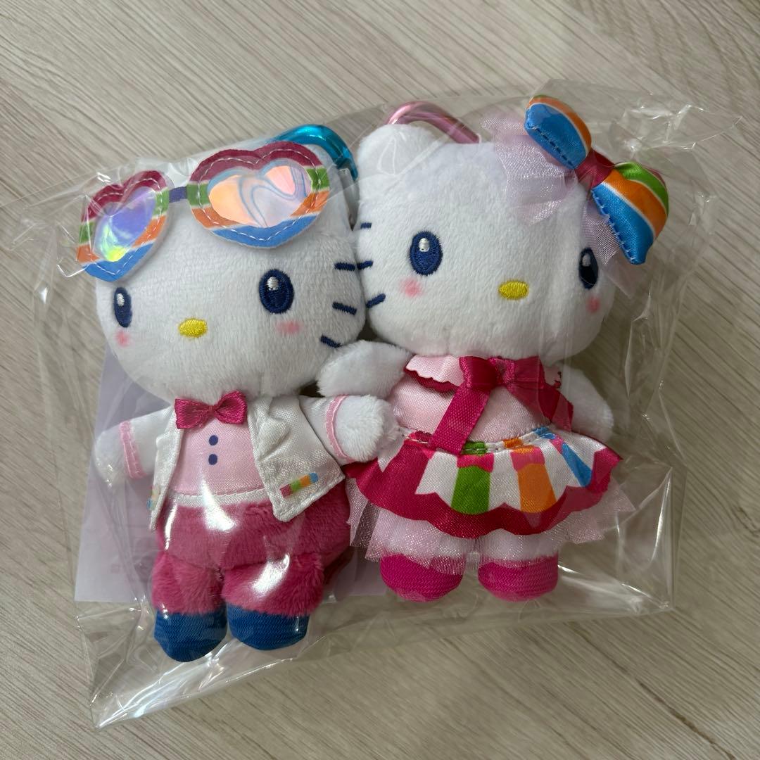 iAEON ハローキティ&ディアダニエル ペアぬいぐるみチャーム - メルカリ
