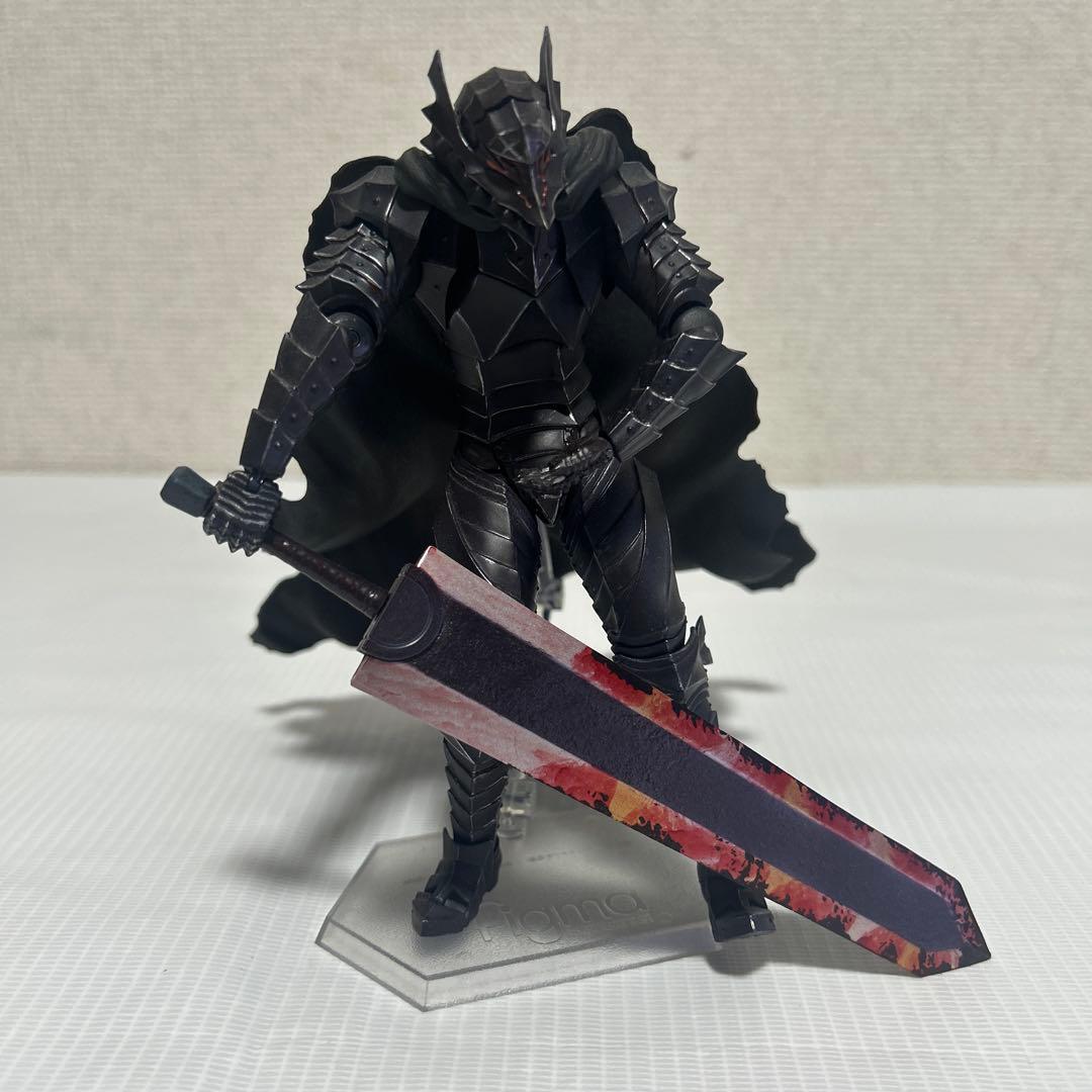 フィギュア ダークデザイン 剣付き