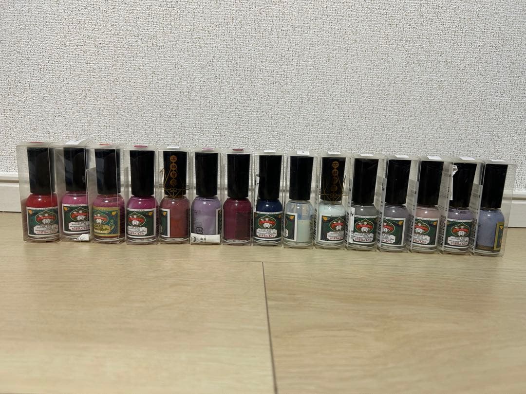 胡粉ネイルまとめ売り 15点 上羽絵惣 日本最古の絵の具店、京都 上羽絵惣が作る爪に優しい胡粉ネイル | 中川