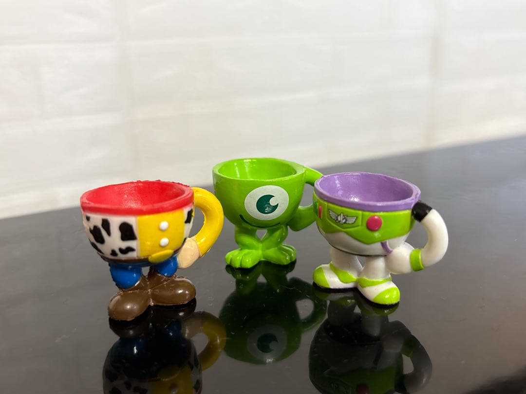 トイストーリー・モンスターズインク ミニチュアマグカップストラップセット
