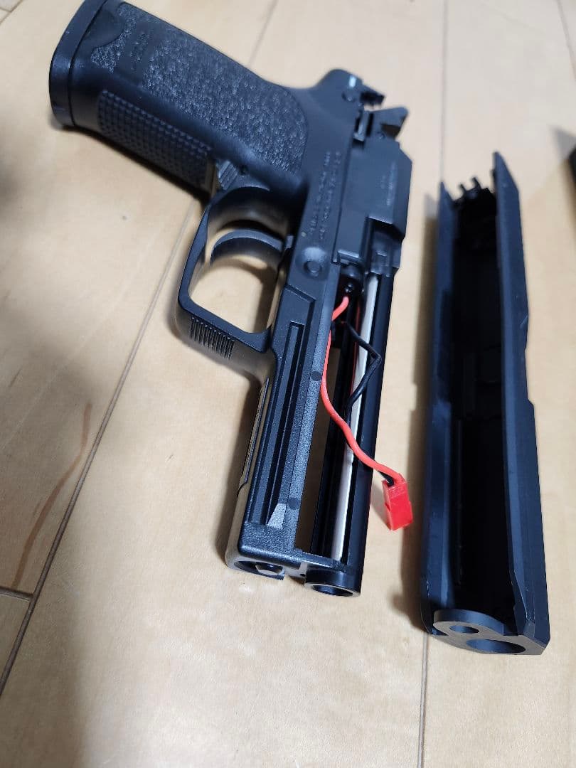 《送料無料》H&K USP 電動ガンカスタム マガジン3本付き　ジャンク