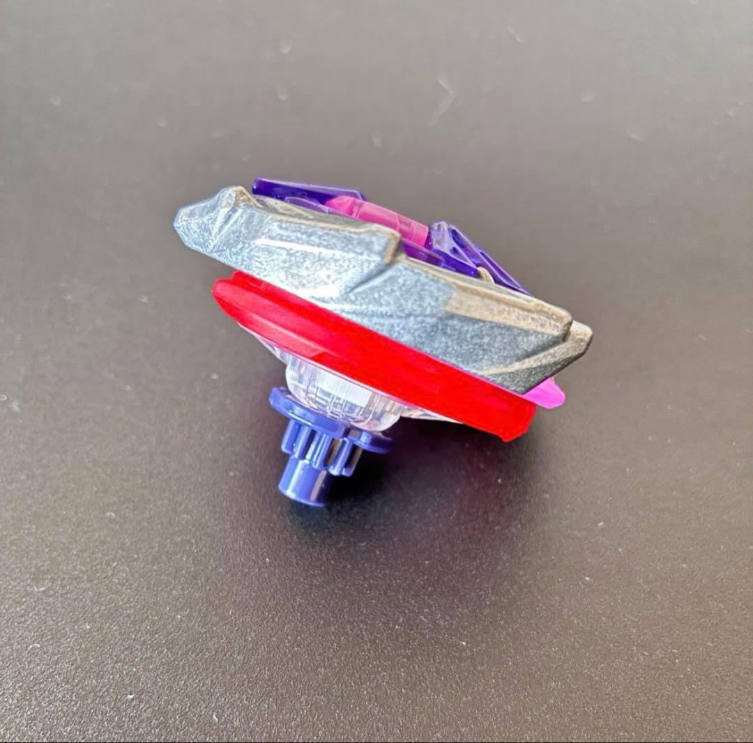 厳選調整】シャークスケイル1-70LR コスパ最強 ベイブレードX - メルカリ