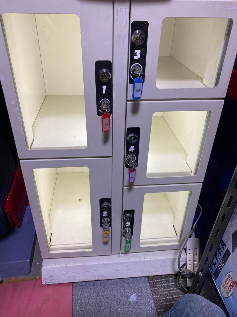 ネオミニ用 金属景品ロッカー付き 蛍光灯新品！