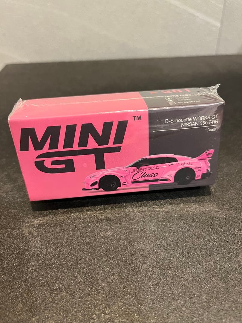 ミニカー MINI GT1/64 LB-Silhouette Nissan 35GT-RR