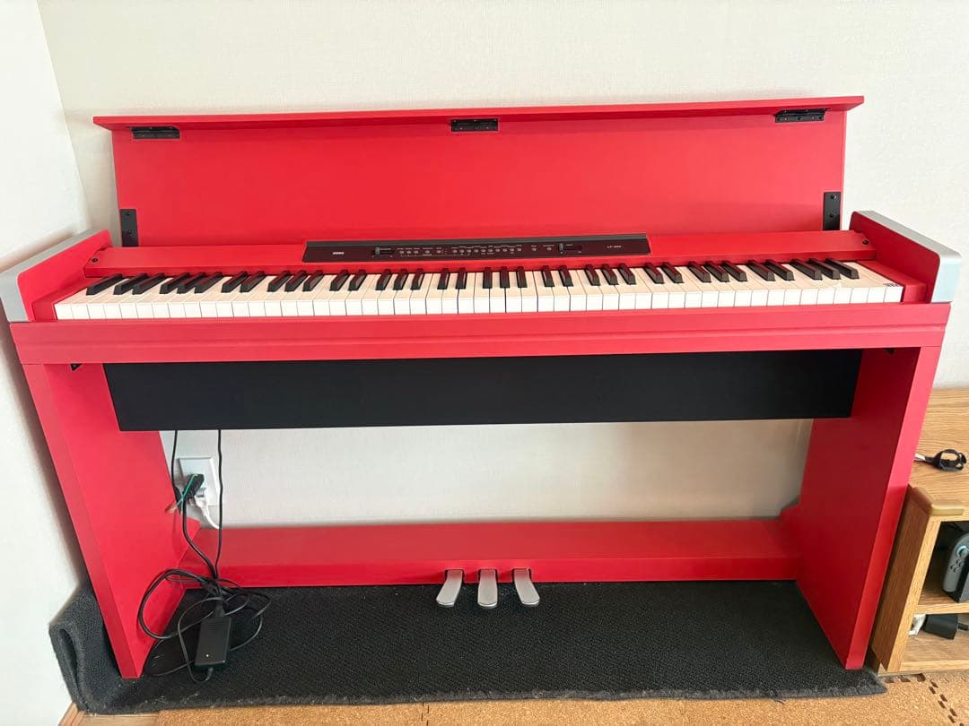 KORG コルグ　LP-350 電子ピアノ赤　88鍵盤　2010年製