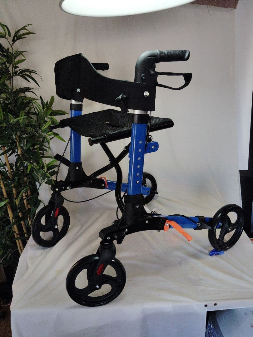 折りたたみ青色介助用車椅子