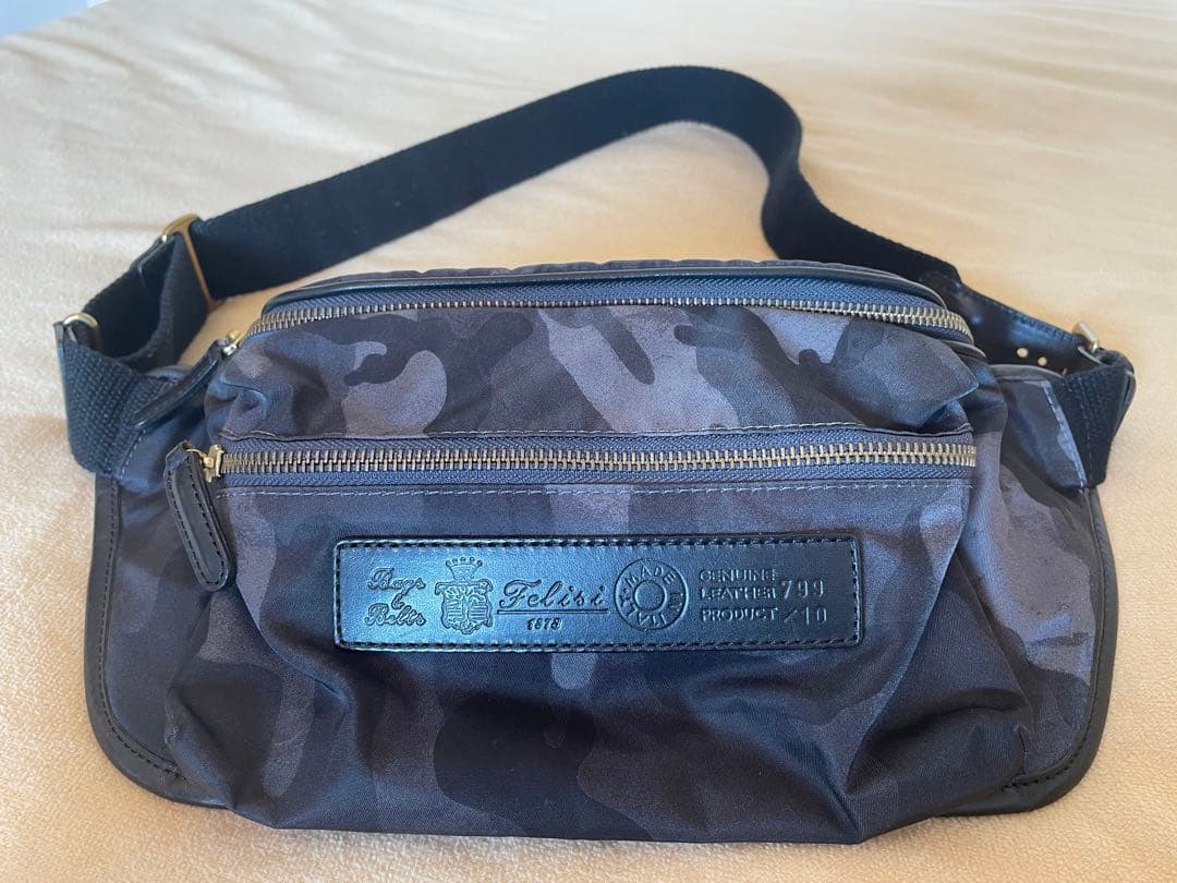 迷彩柄 ボディバッグ ナイロン製 迷彩柄 ボディバッグ ナイロン製 CORDURA - メルカリ