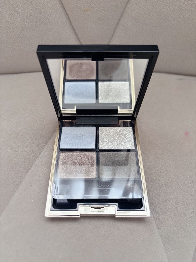 【美品】SUQQU アイシャドウパレット 09