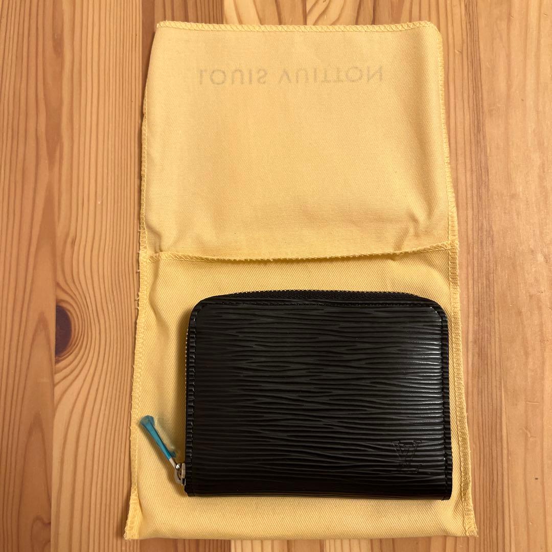 【未使用】ルイヴィトン エピ ジッピーパース M60152 ブラック