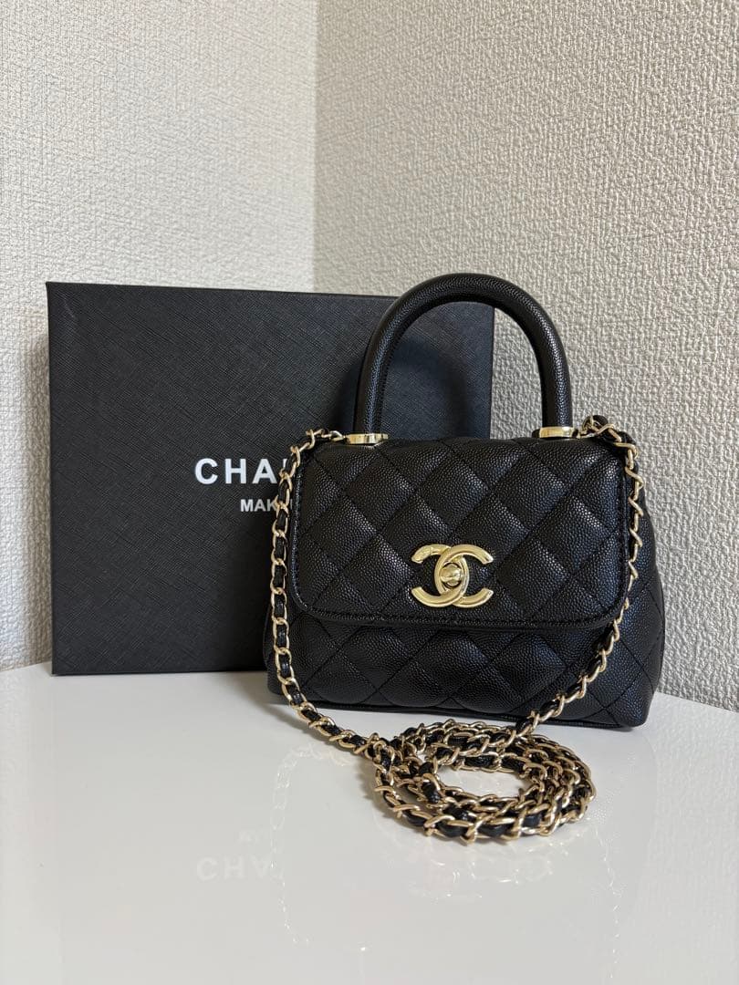 CHANEL ノベルティ キルティングチェーンバッグ　実物撮影　即日発送 未使用 CHANEL ノベルティ パール×ブラックチェーン キルティング