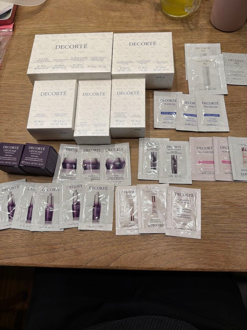 コスメデコルテAQ／リポソーム 定期便付属 サンプル大量まとめ売り 未使用 リポソーム アドバンスト リペアセラム キット 定期お届け便 | DECORTÉ