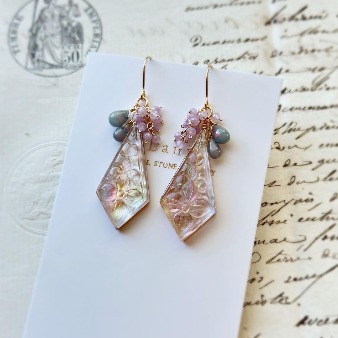 ブラウンシェル×水晶カービングピアス(イヤリング) ブラウンシェルピアス・イヤリング | peth handmade accessory store