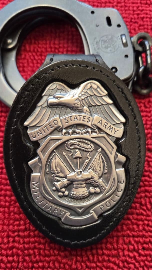 米国ポリスバッジ【US Army Military Police】専用ホルダー付