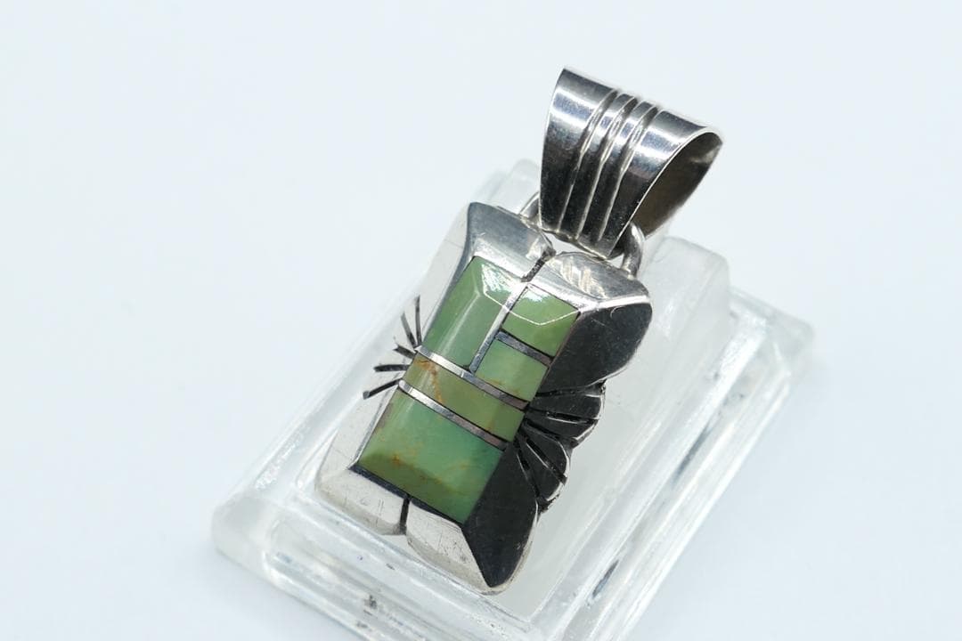 美品　ナバホ　チェスターベナリー　グリーンターコイズ　ネックレス　トップ