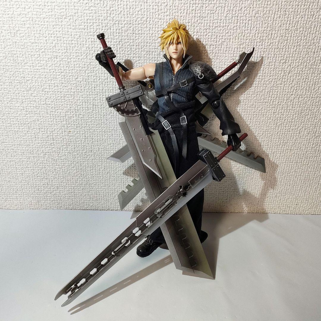 ☆　プレイアーツ改　ファイナルファンタジーフィギュア　クラウド　剣破損有り　☆