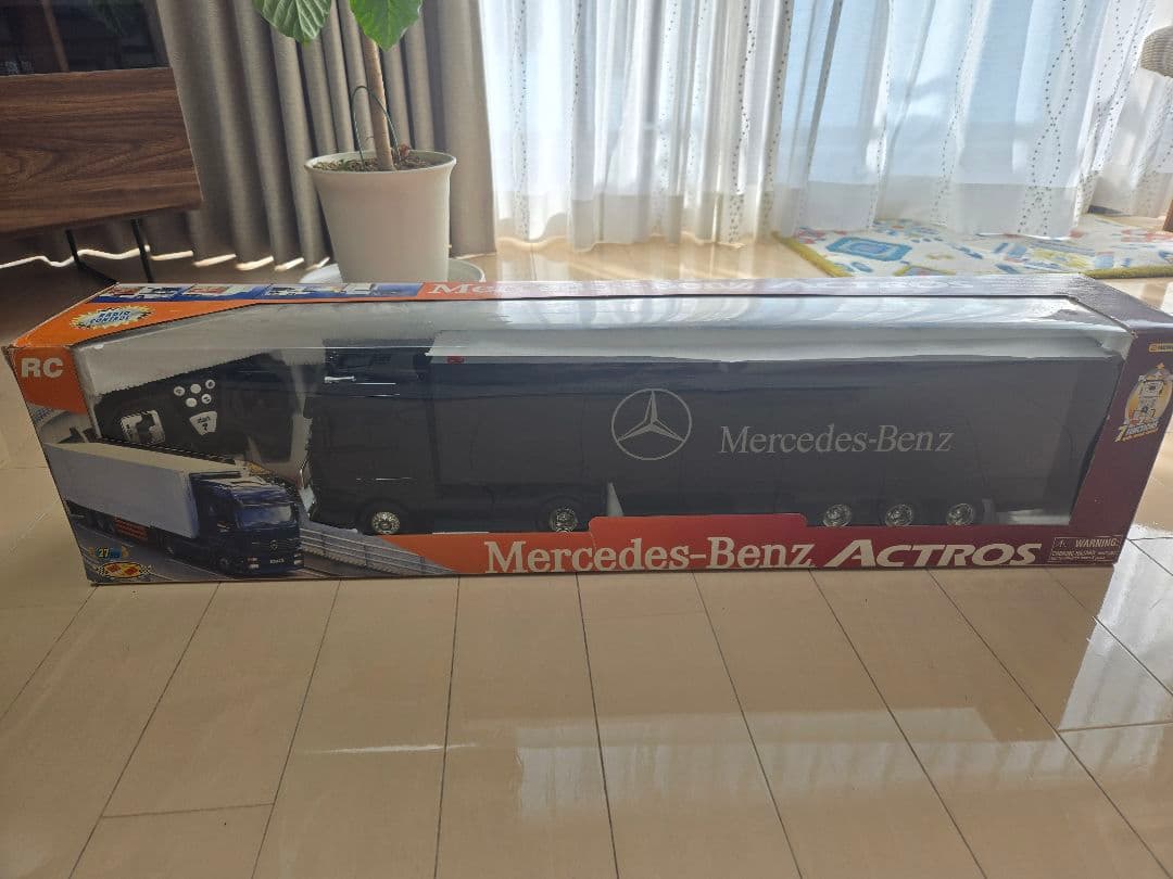 Mercedes-Benz Actros RCトラック　新品未開封　当時品 ミニカー 1/18 メルセデス ベンツ トラック NZG 1/18 MERCEDES BENZ