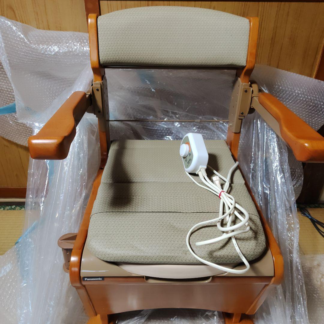 Panasonic⭐家具調トイレ　座楽アウポット肘掛け跳ね上げあたたか便座タイプ