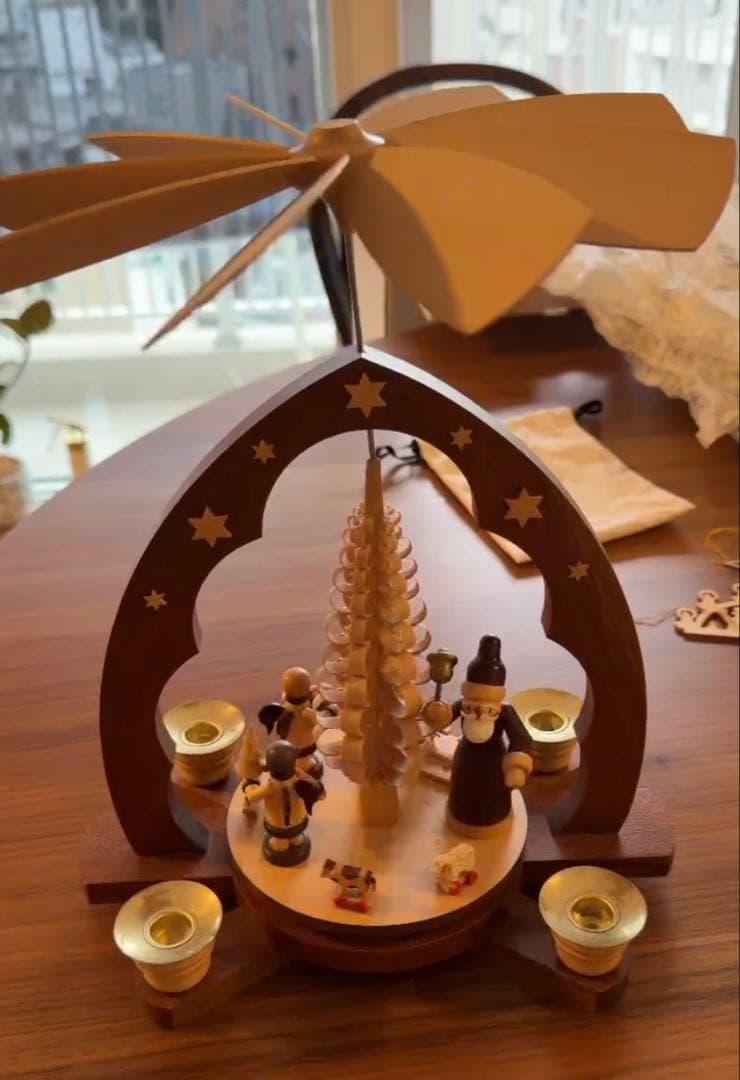 ドイツ製　木製クリスマスピラミッド