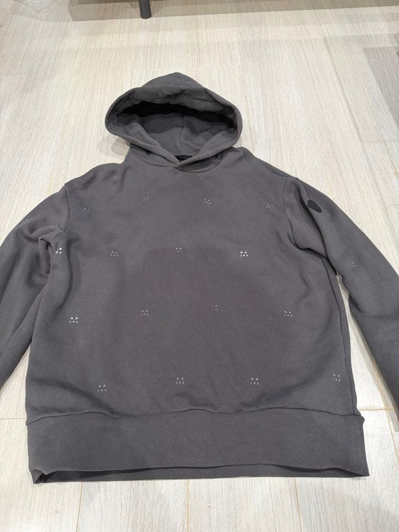 MONCLER モンクレール 総柄ロゴ パーカー S グレー