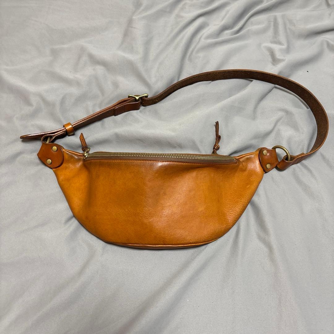 SLOW rubono fanny pack ボディバッグ本革 キャメル Rubono - Fanny Pack -｜SLOW – スロウ 公式ECサイト | 革製のバッグ
