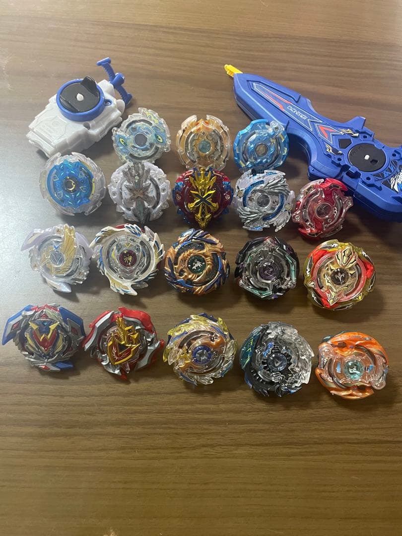 ベイブレードバースト まとめ売り 引退品 - メルカリ