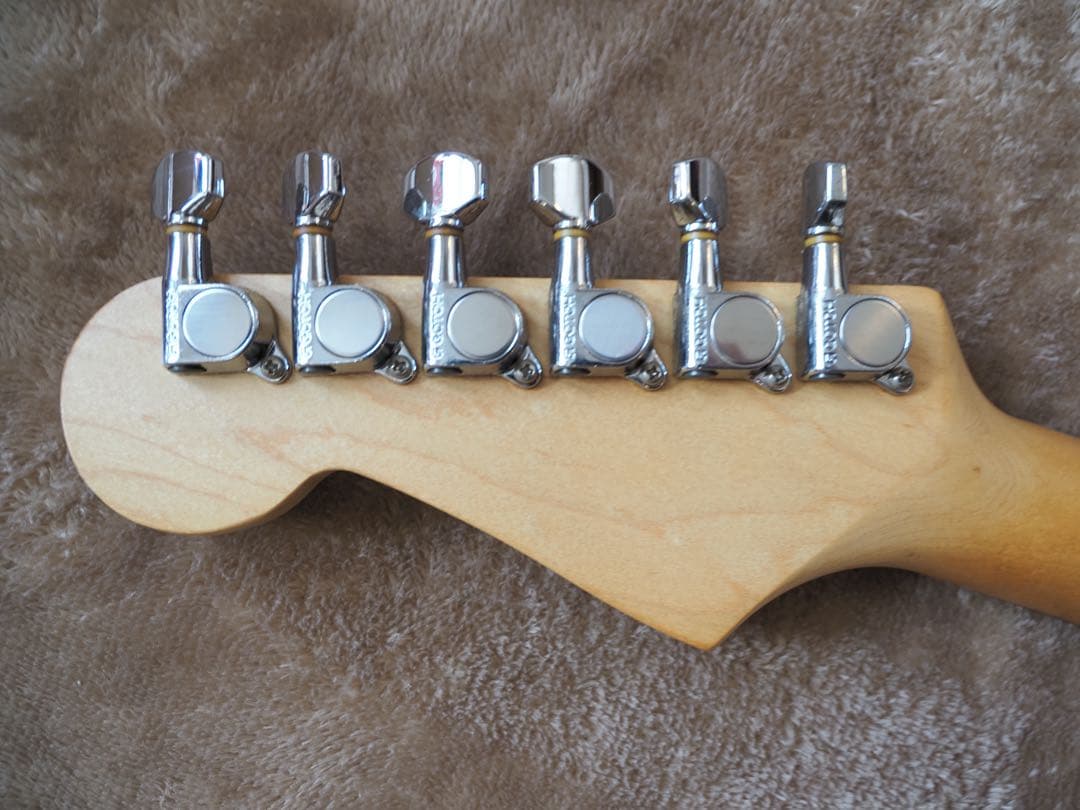 Fender Japan ST-CHAMP 前期型サンバーストアンプ内蔵ギター - メルカリ