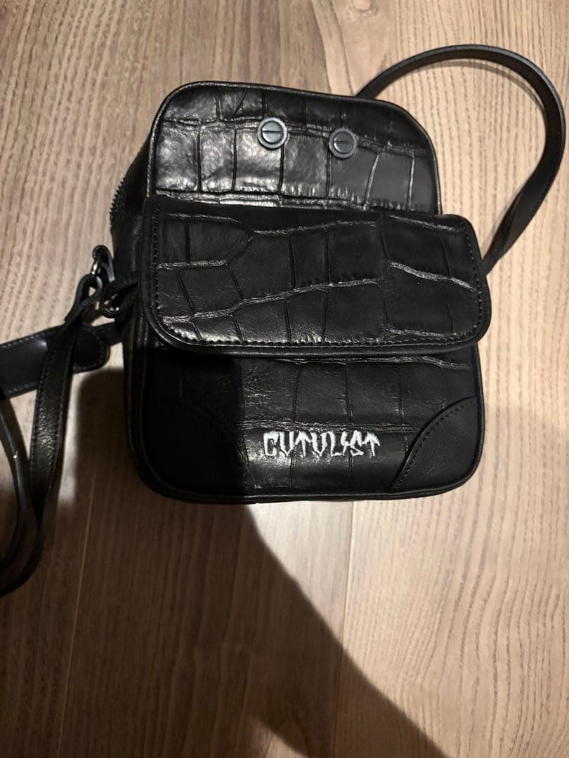 m*様 cvtvlist メッセンジャーバッグ