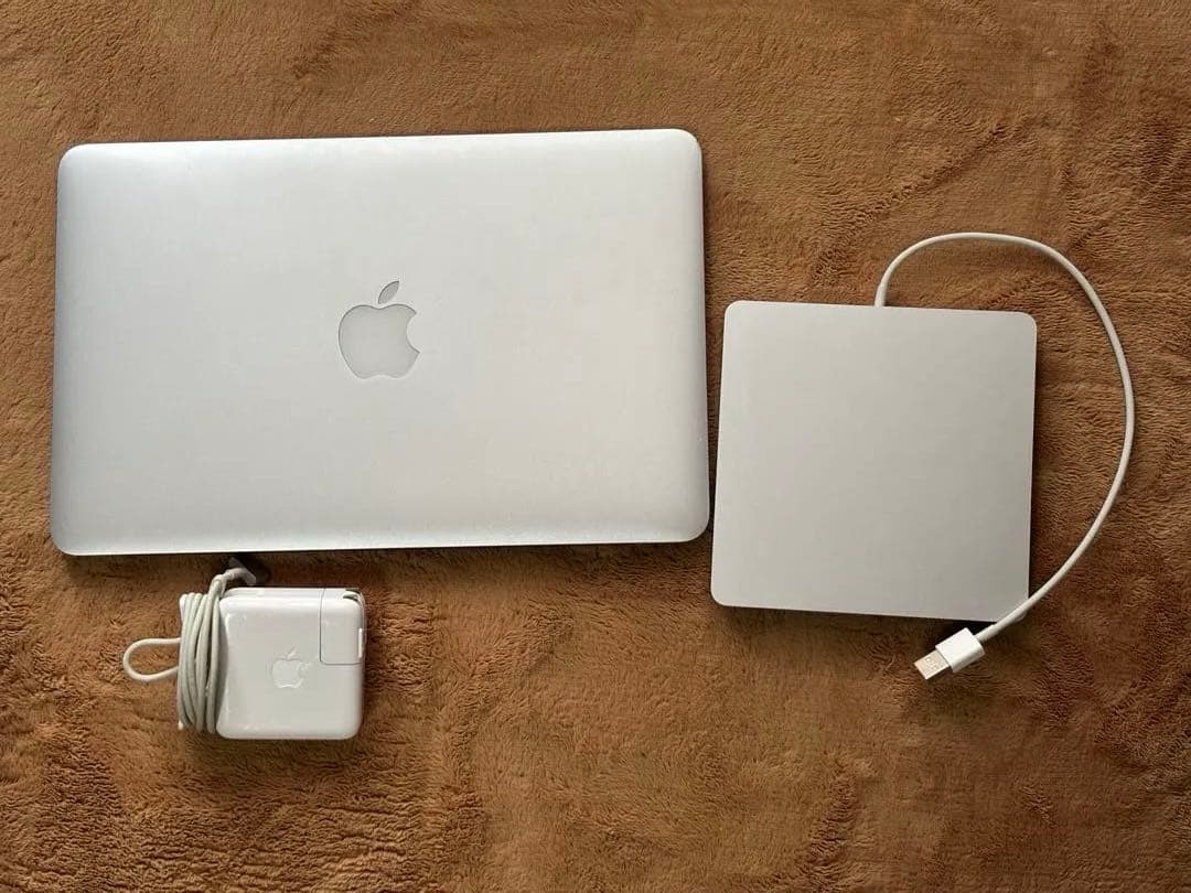 MacBook Air (11-inch, Mid 2019) 本体