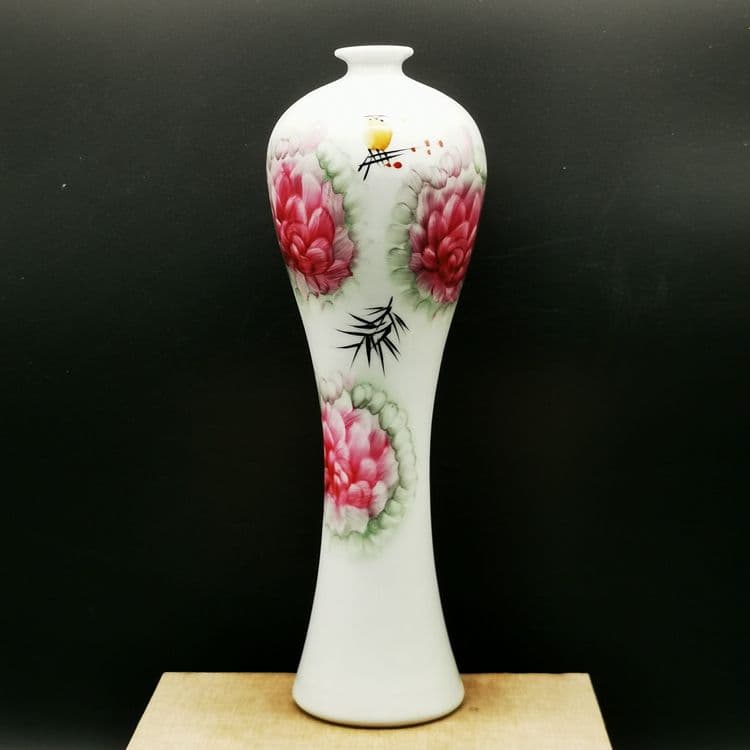 花鳥紋美人梅瓶 景徳鎮 陶磁器 装飾品 現代工芸品美術品 置物 青花人物図梅瓶 | 景徳鎮窯 | 収蔵品詳細 | 作品を知る | 東京富士