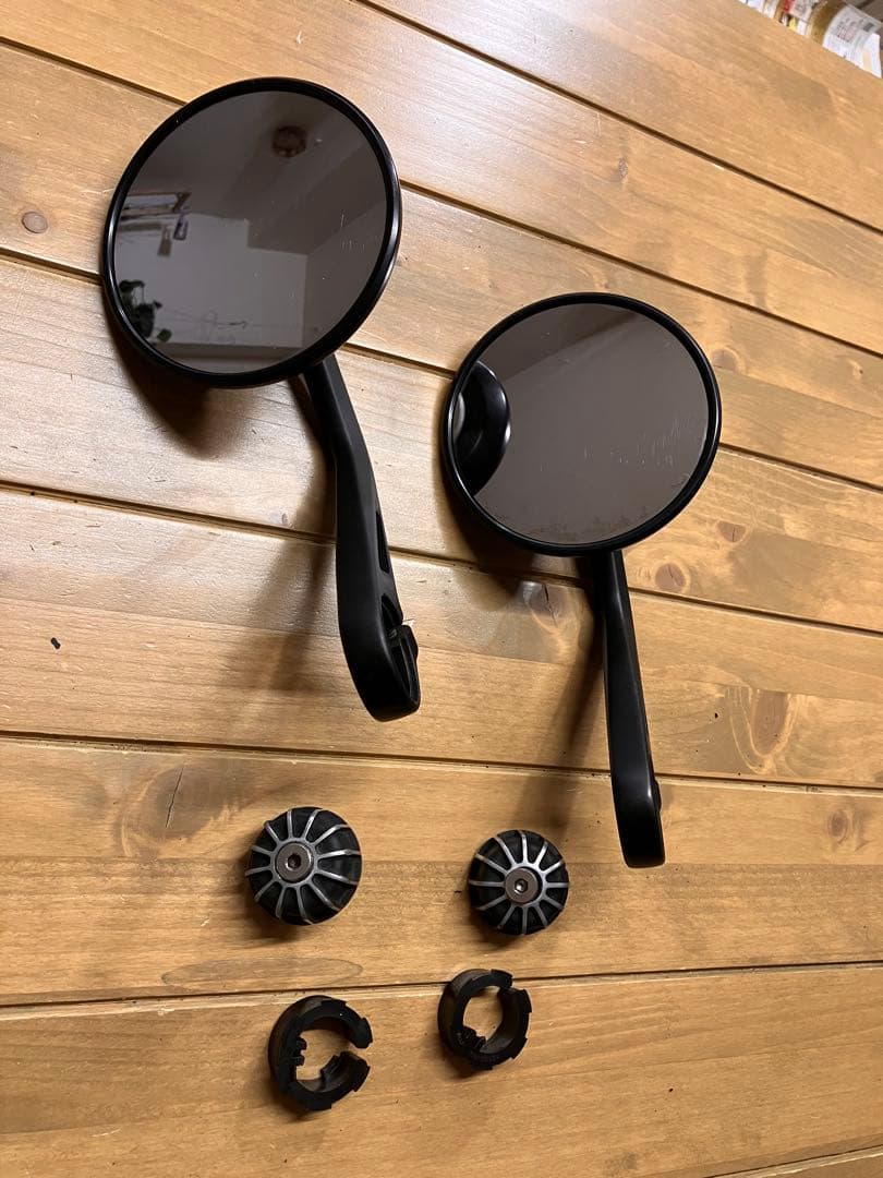 サマーセール！Triumph純正バーエンドミラー(バーエンド付属)