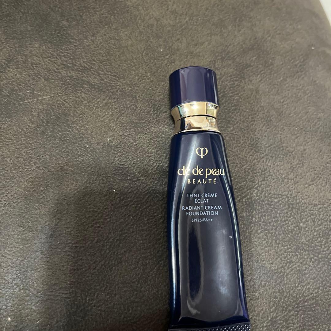 clé de peau タンクレームエクラnファンデーション