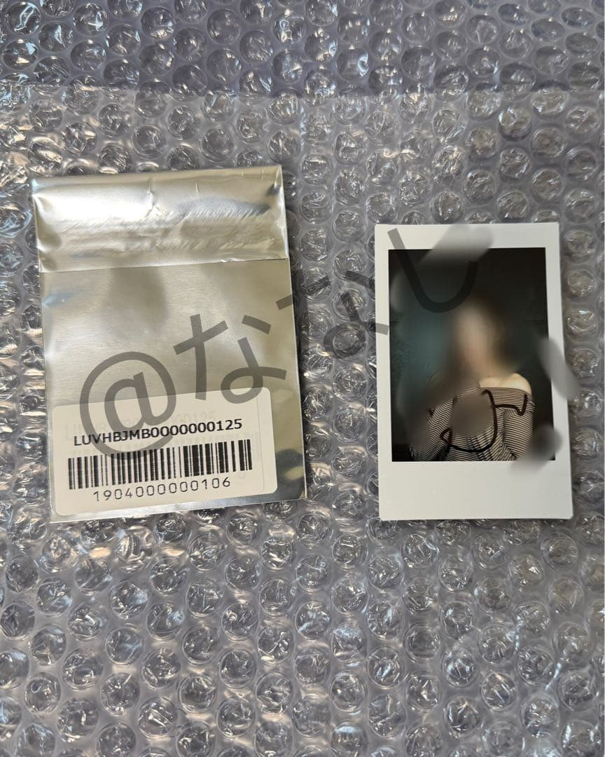 値下げ可　ILLIT ミンジュ“not cute anymore”サインチェキ NOT CUTE ANYMORE【グッズ】 | ILLIT | UNIVERSAL MUSIC STORE ANNEX