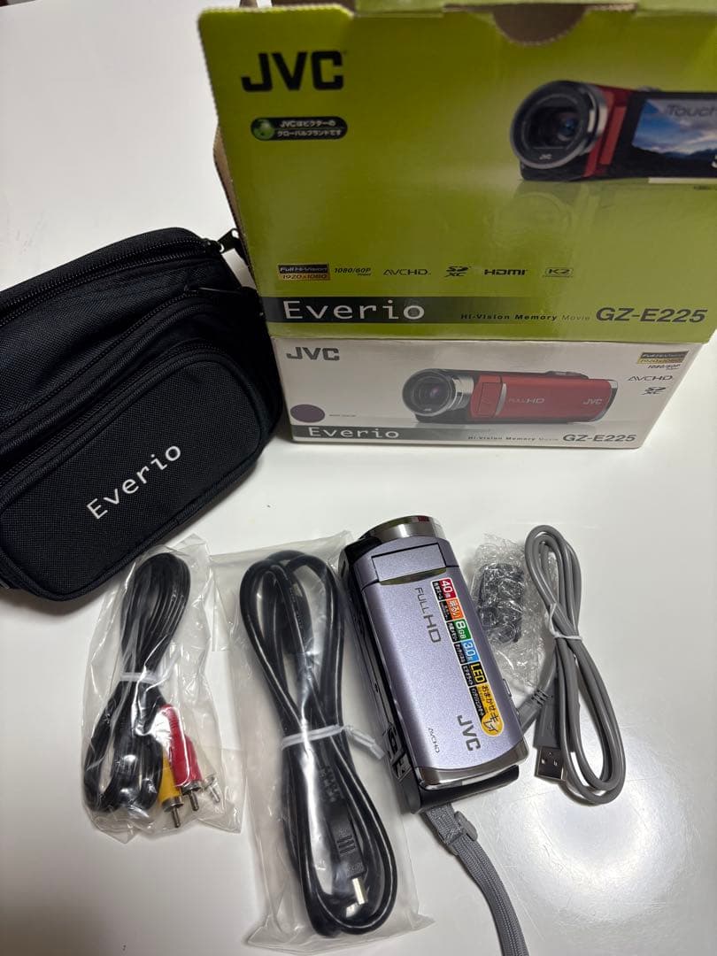 美品　ほぼ未使用　JVC　Everio GZ-E225 ビデオカメラ 61coVWywz0L.jpg_BO30,255,255,