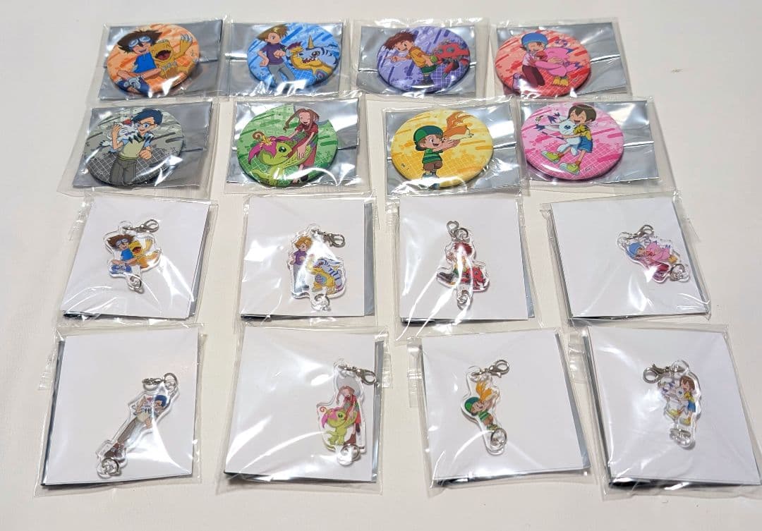 デジモンアドベンチャー　缶バッジ　アクリルチャーム　ダイバーシティ