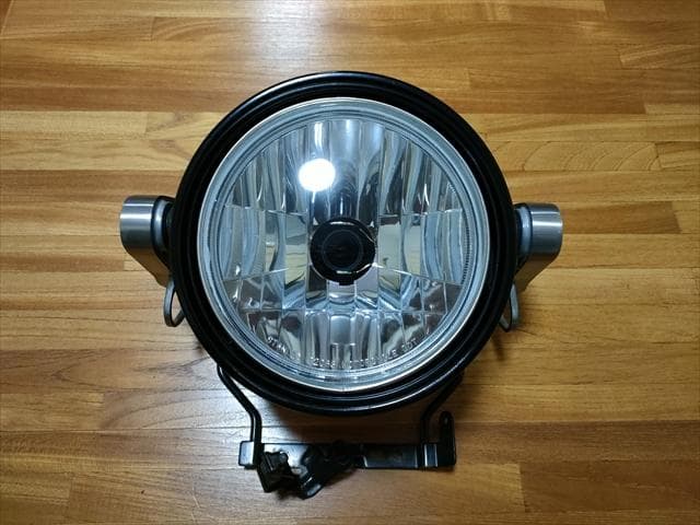 ヤマハ YAMAHA XSR900 純正ヘッドライト