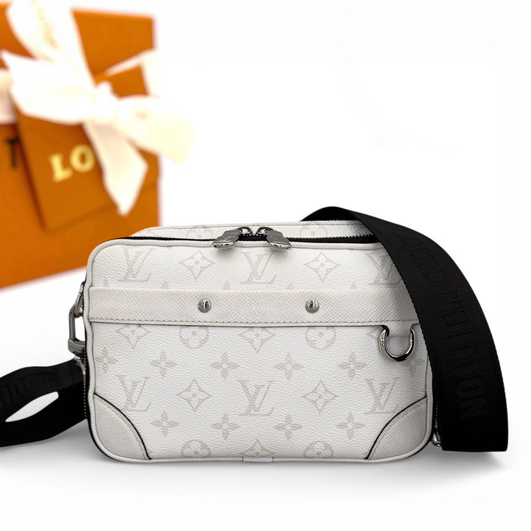 未使用級] ルイヴィトン タイガラマ アルファ メッセンジャー バッグ