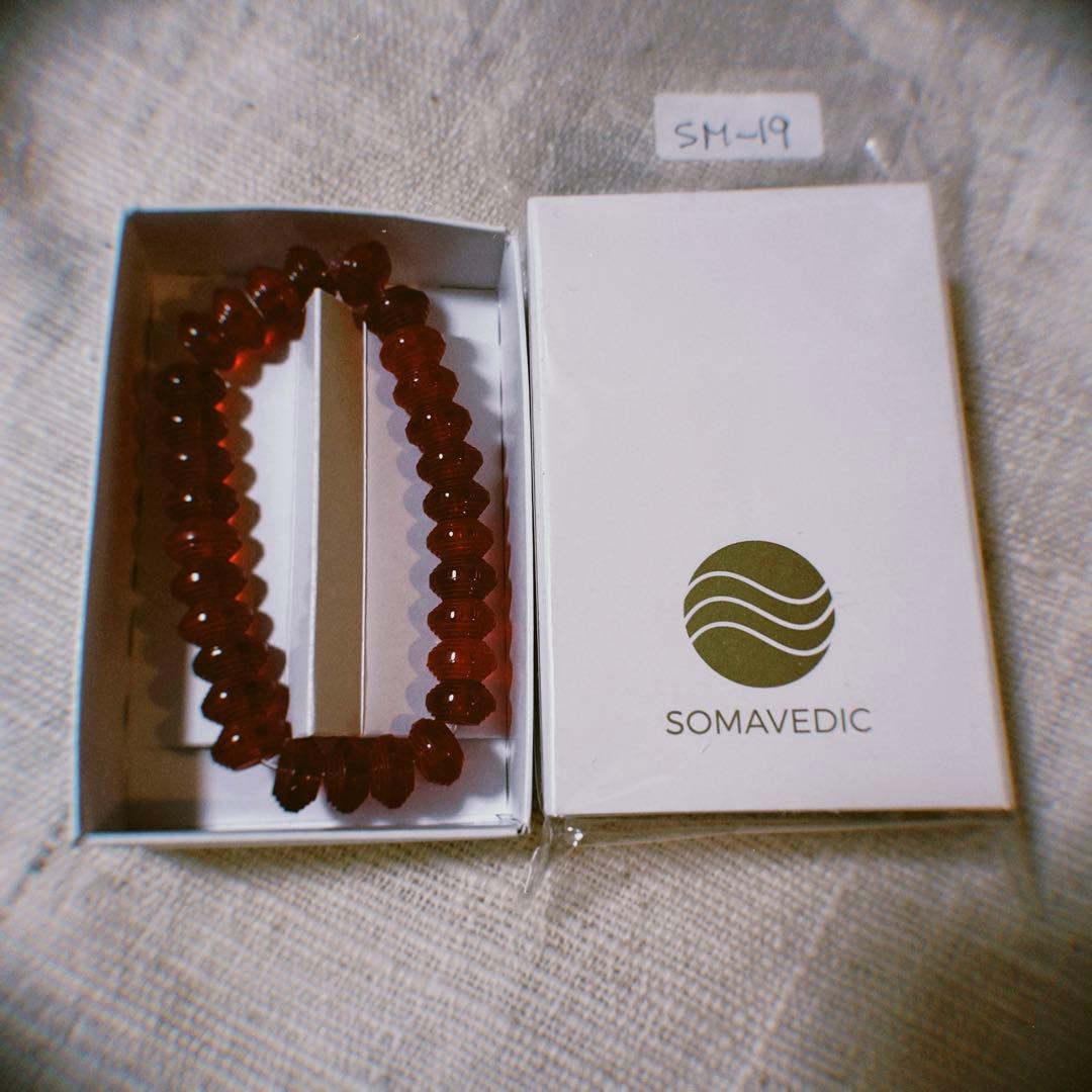 ソマヴェディック　ハッピールビーポータブルブレスレット