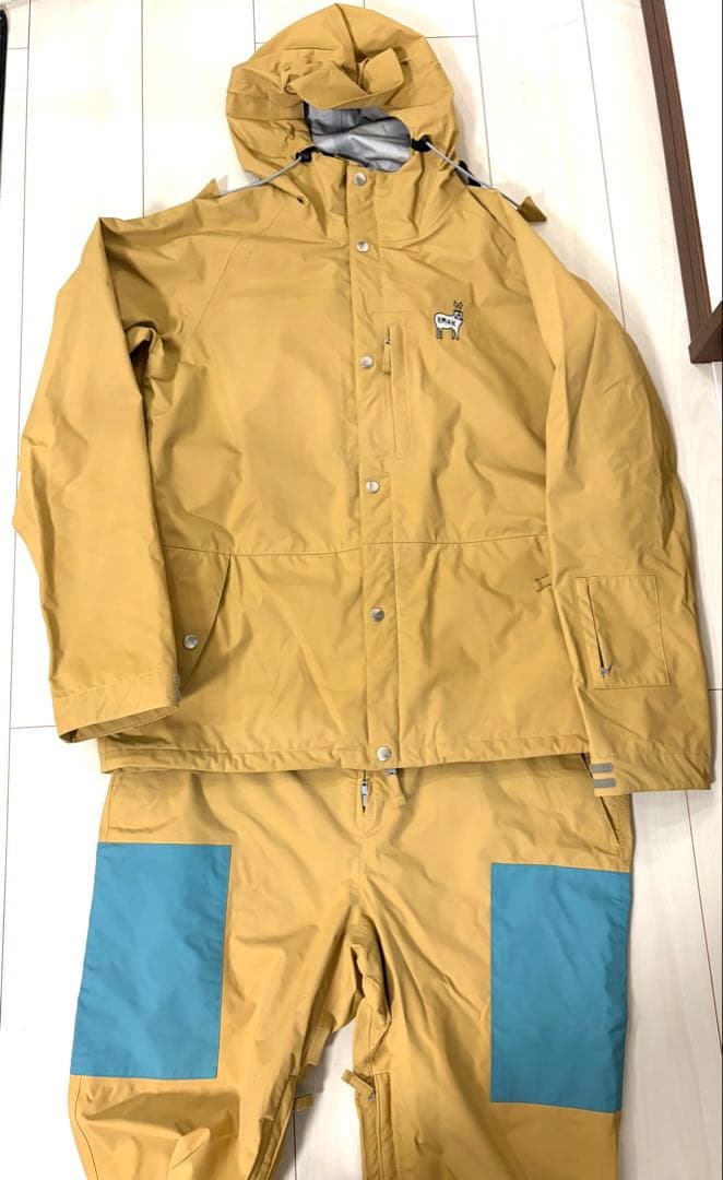 上下セットkm4k PARADISE JACKET BIBPANTSスノーウェア