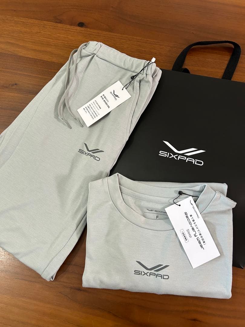 新品！SIXPAD リカバリーウェア セット Fサイズ ウィメンズ
