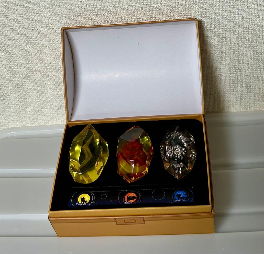 ポケットモンスター 進化の石 ポケモン限定品 ポケモン』全10種類の「進化のいし」がグッズ化！コレクションにも