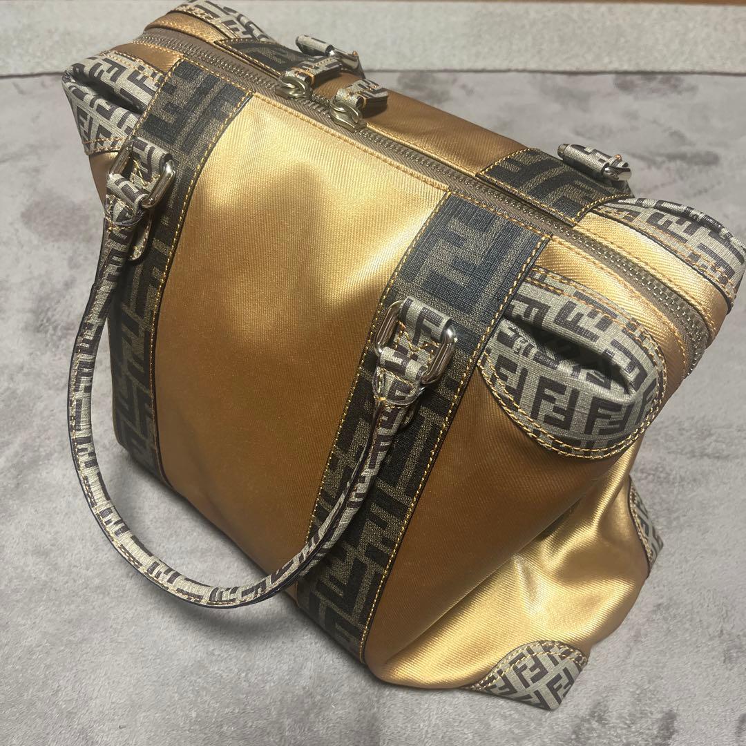FENDI フェンディ　ボストンバック　ゴールド