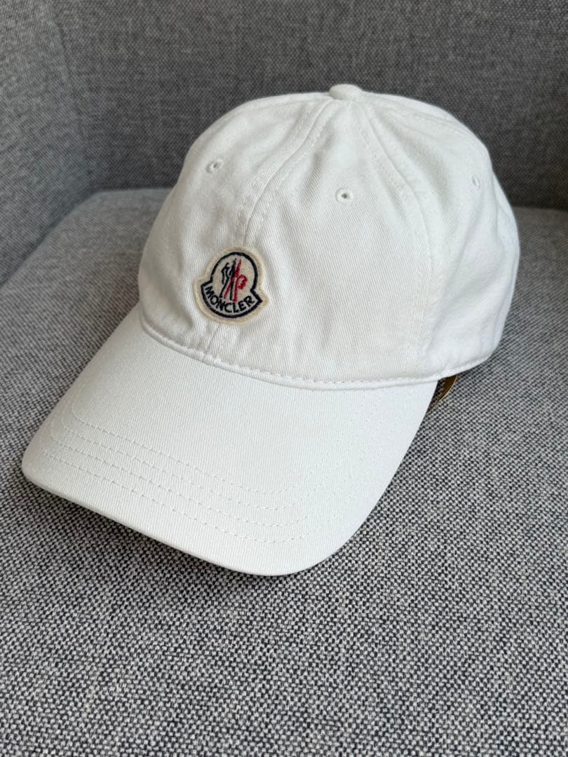 モンクレール　キャップ　ホワイト